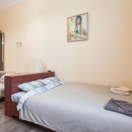 Apartment Opposite Shevchenko Park Odesa