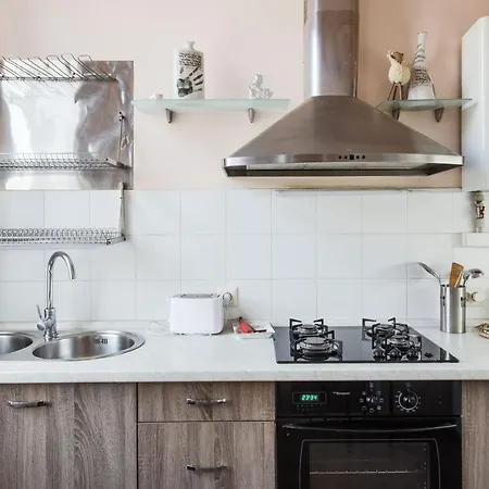 Opposite Shevchenko Park Apartment Odesa