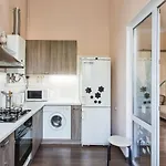 Apartment Opposite Shevchenko Park *